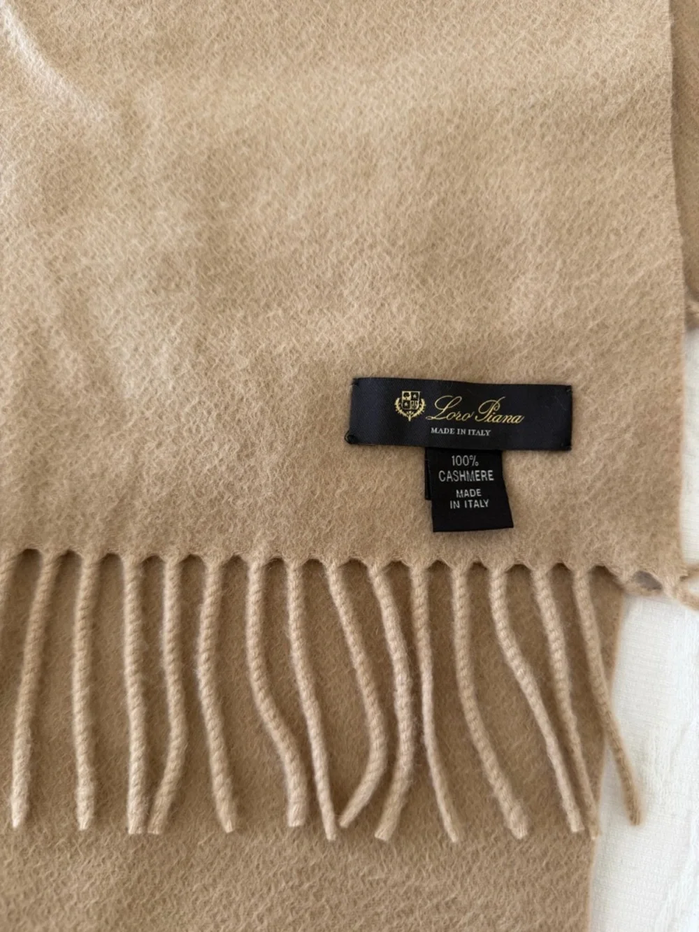 Loro Piana like new cashmere beige scarf